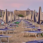 Elegant Just 250mt From The Bibione