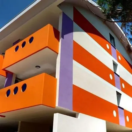 Elegant Just 250mt From The