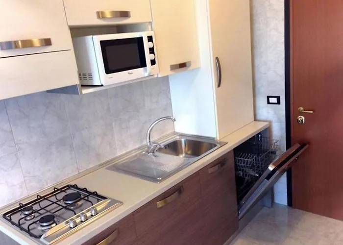 Elegant Just 250mt From The