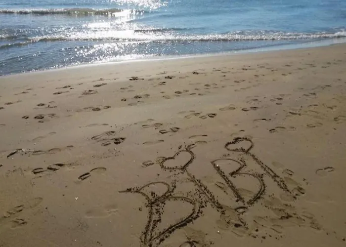 Elegant Just 250mt From The بيبيوني