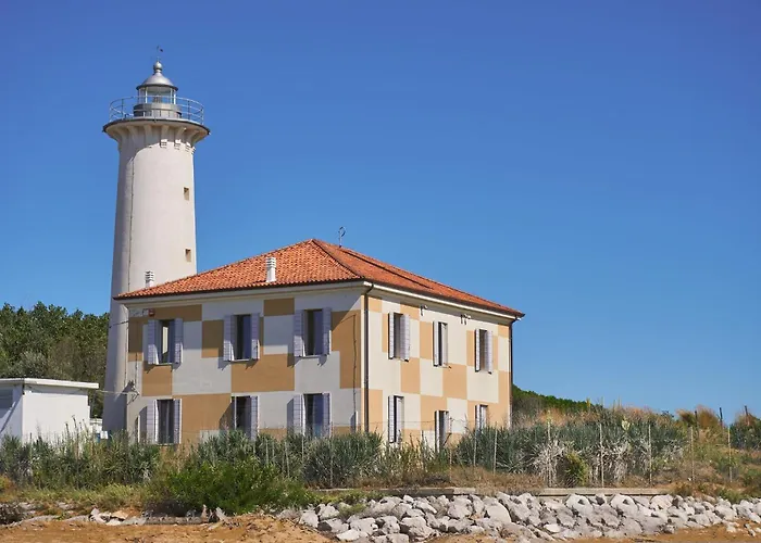 Elegant Just 250mt From The *